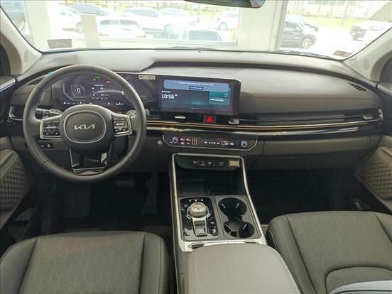 KIA-CARNIVAL-2024