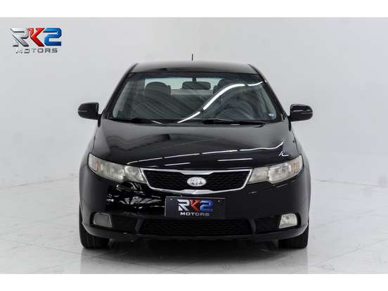 KIA-CERATO-1.6 EX3 SEDAN 16V GASOLINA 4P MANUAL KIA-CERATO-2010