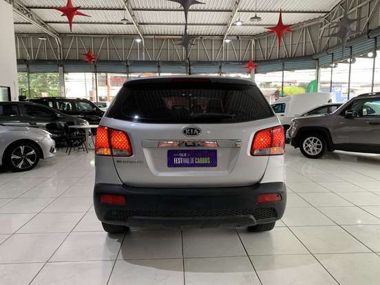 KIA-SORENTO-2012