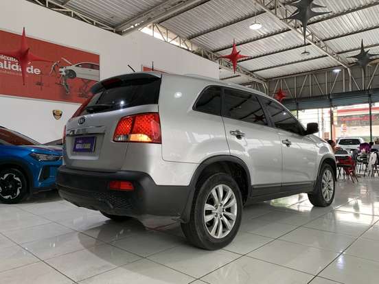 KIA-SORENTO-2012