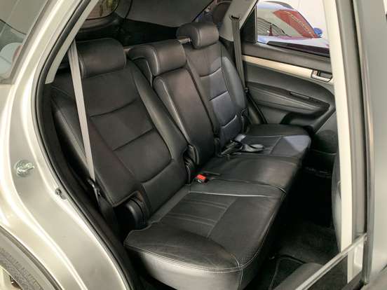 KIA-SORENTO-2.4 EX2 4X2 16V GASOLINA 4P AUTOMÁTICO KIA-SORENTO-2012