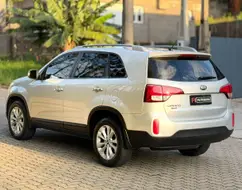 KIA SORENTO 2.4 S.253 4X2 16V GASOLINA 4P AUTOMÁTICO KIA SORENTO 2.4 S.253 4X2 16V GASOLINA 4P AUTOMÁTICO