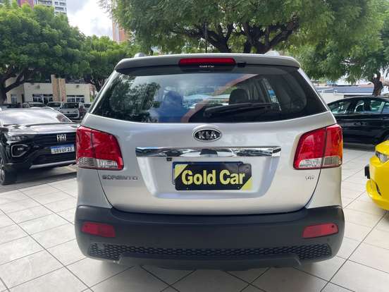 KIA-SORENTO-3.5 V6 GASOLINA EX 7L 4WD AUTOMÁTICO KIA-SORENTO-2012