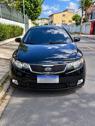KIA CERATO 1.6 EX3 SEDAN 16V GASOLINA 4P AUTOMÁTICO