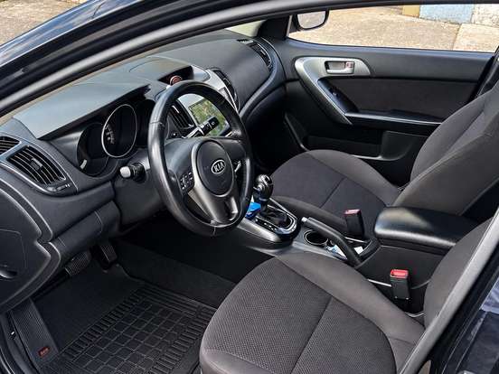 KIA-CERATO-1.6 EX3 SEDAN 16V GASOLINA 4P AUTOMÁTICO KIA-CERATO-2011