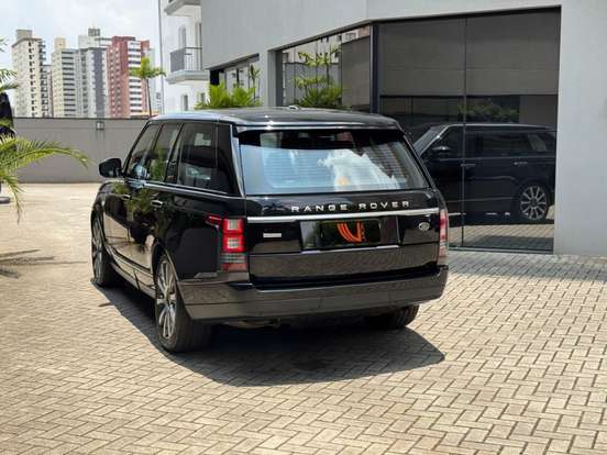 LAND ROVER-RANGE ROVER VOGUE-4.4 AUTOBIOGRAPHY SDV8 4X4 TURBO DIESEL 4P AUTOMÁTICO LAND ROVER-RANGE ROVER VOGUE-2013