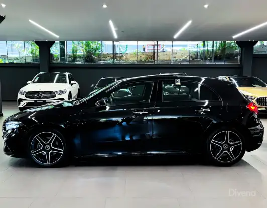 MERCEDES-BENZ-A 200-2023