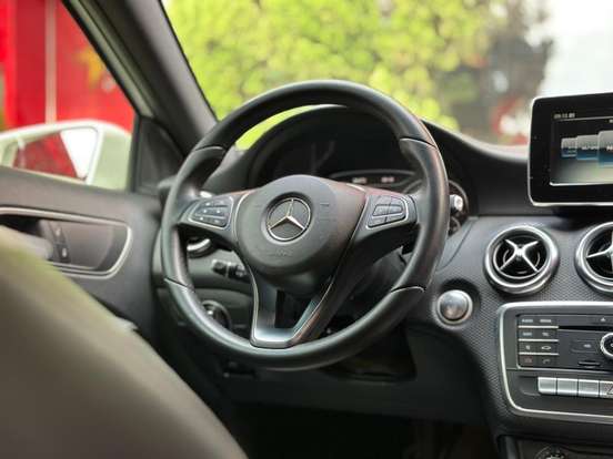 MERCEDES-BENZ-A 200-1.6 TURBO 16V FLEX 4P AUTOMÁTICO MERCEDES-BENZ-A 200-2016