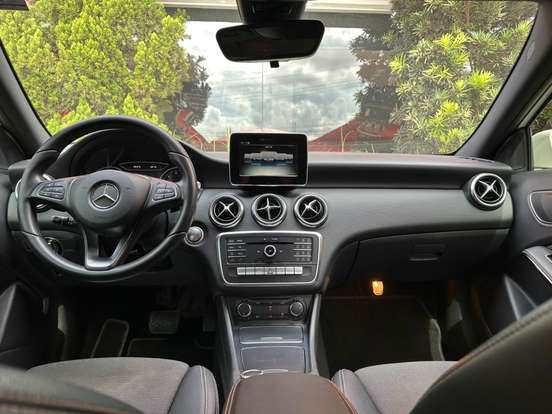 MERCEDES-BENZ-A 200-1.6 TURBO 16V FLEX 4P AUTOMÁTICO MERCEDES-BENZ-A 200-2016