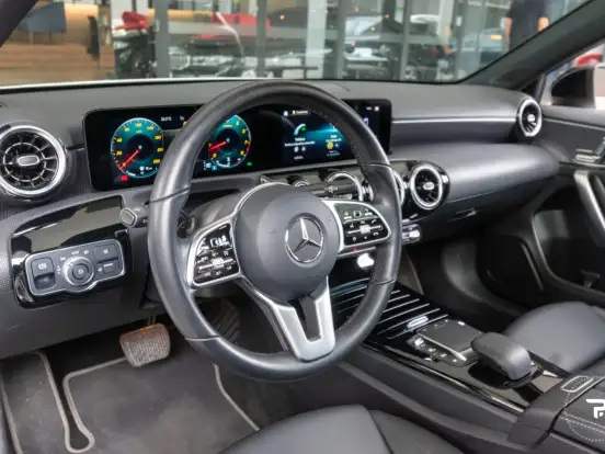 MERCEDES-BENZ-A 250-2.0 CGI GASOLINA 7G-DCT MERCEDES-BENZ-A 250-2021