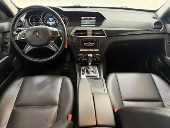 MERCEDES-BENZ-C 180-1.6 CGI SPORT 16V TURBO GASOLINA 4P AUTOMÁTICO MERCEDES-BENZ-C 180-2013