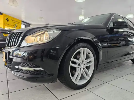 MERCEDES-BENZ-C 180-1.8 CGI CLASSIC 16V GASOLINA 4P AUTOMÁTICO MERCEDES-BENZ-C 180-2012