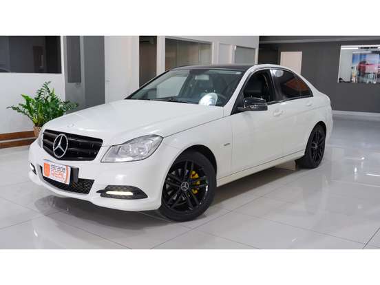 MERCEDES-BENZ-C 180-1.8 CGI CLASSIC 16V GASOLINA 4P AUTOMÁTICO MERCEDES-BENZ-C 180-2011