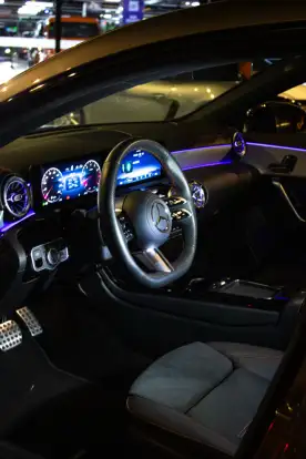 MERCEDES-BENZ-CLA 200-2024
