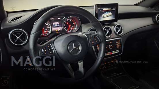 MERCEDES-BENZ-CLA 200-2016