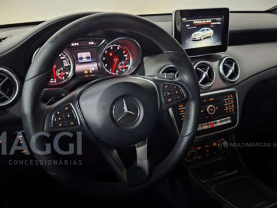 MERCEDES-BENZ-CLA 200-1.6 URBAN 16V FLEX 4P AUTOMÁTICO MERCEDES-BENZ-CLA 200-2016