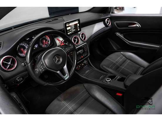 MERCEDES-BENZ-CLA 200-1.6 VISION 16V GASOLINA 4P AUTOMÁTICO MERCEDES-BENZ-CLA 200-2014