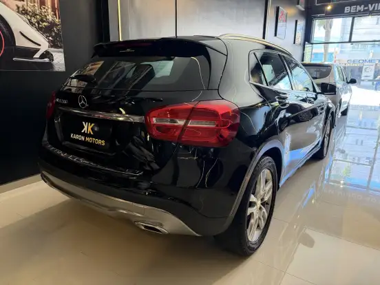 MERCEDES-BENZ-GLA 200-1.6 CGI ADVANCE 16V TURBO GASOLINA 4P AUTOMÁTICO MERCEDES-BENZ-GLA 200-2015