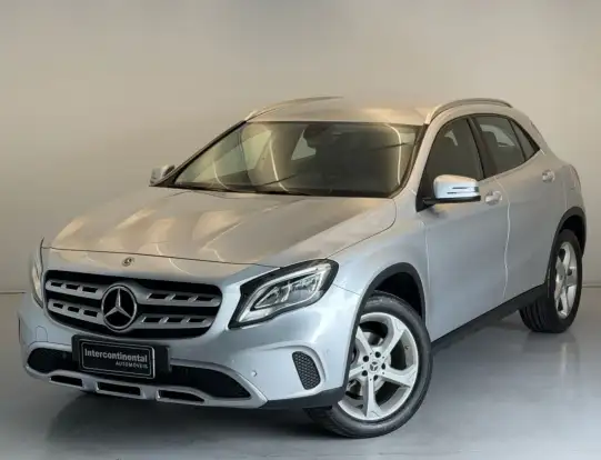 MERCEDES-BENZ-GLA 200-2019