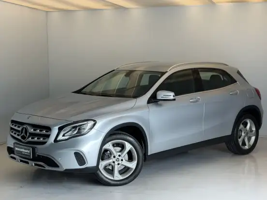 MERCEDES-BENZ-GLA 200-2019