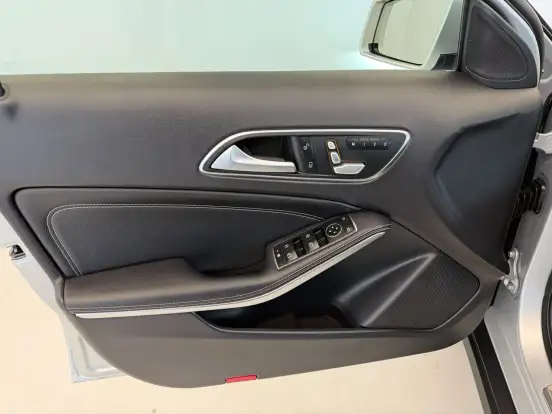 MERCEDES-BENZ-GLA 200-1.6 CGI FLEX ADVANCE 7G-DCT MERCEDES-BENZ-GLA 200-2019