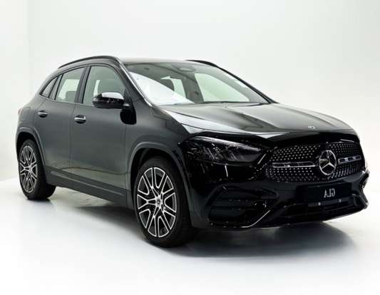MERCEDES-BENZ-GLA 200-2026