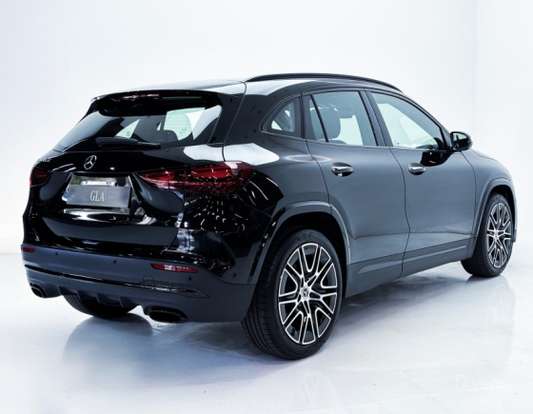 MERCEDES-BENZ-GLA 200-2026