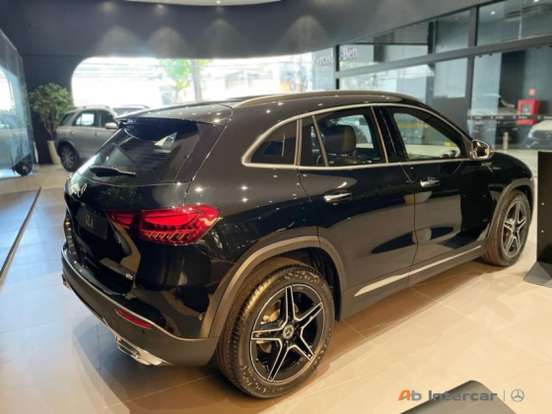 MERCEDES-BENZ-GLA 200-2026