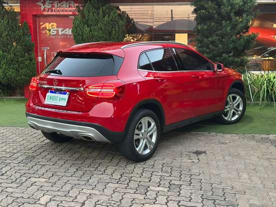 MERCEDES-BENZ-GLA 200-2016