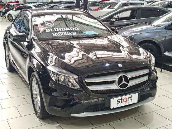 MERCEDES-BENZ-GLA 200-2015