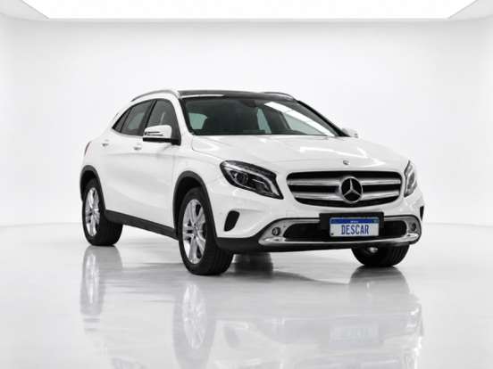 MERCEDES-BENZ-GLA 200-2016