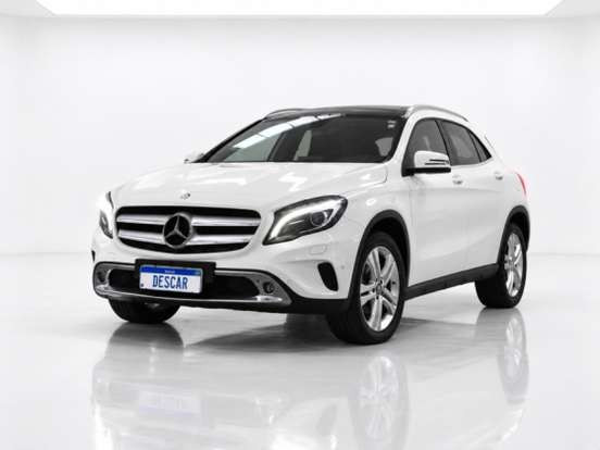 MERCEDES-BENZ-GLA 200-2016