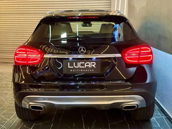 MERCEDES-BENZ-GLA 200-2017