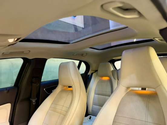 MERCEDES-BENZ-GLA 200-2017