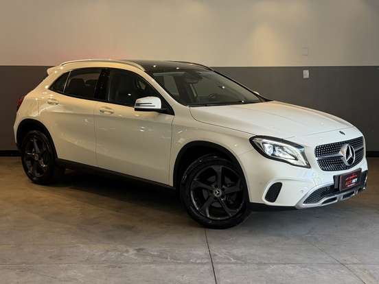 MERCEDES-BENZ-GLA 200-2018