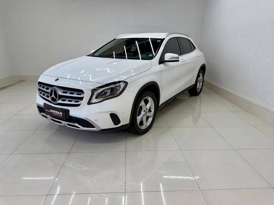 Mercedes-Benz GLA 200 1.6 CGI Flex Advance 7G-DCT