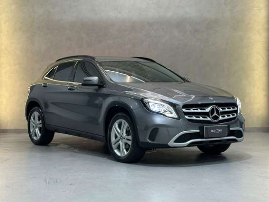 MERCEDES-BENZ-GLA 200-2019