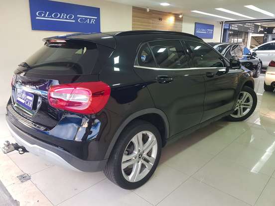 MERCEDES-BENZ-GLA 200-2018