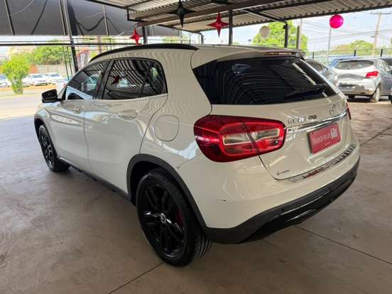 MERCEDES-BENZ-GLA 200-1.6 CGI STYLE 16V TURBO FLEX 4P AUTOMÁTICO MERCEDES-BENZ-GLA 200-2016