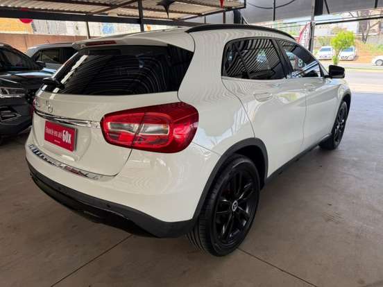 MERCEDES-BENZ-GLA 200-1.6 CGI STYLE 16V TURBO FLEX 4P AUTOMÁTICO MERCEDES-BENZ-GLA 200-2016