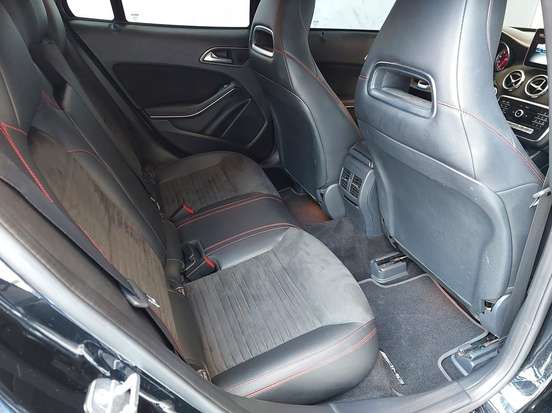 MERCEDES-BENZ-GLA 250-2020
