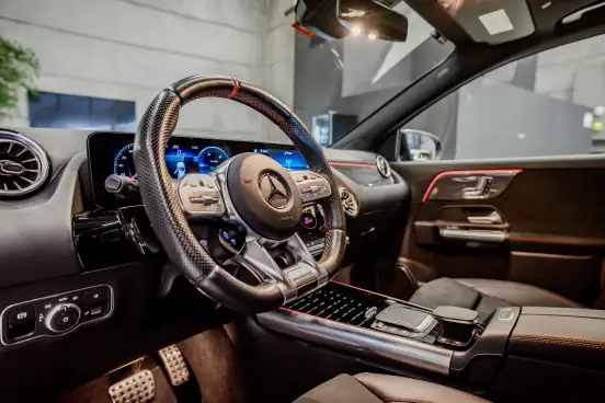 MERCEDES-BENZ-GLA 35 AMG-2022