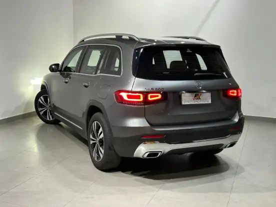 MERCEDES-BENZ-GLB 200-2021