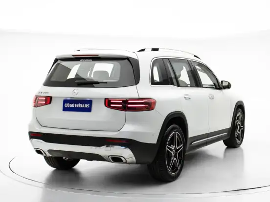 MERCEDES-BENZ-GLB 200-2024