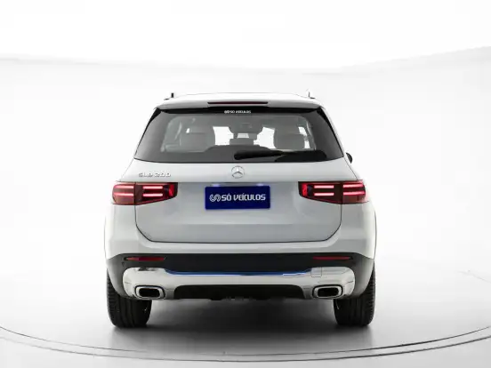 MERCEDES-BENZ-GLB 200-2024