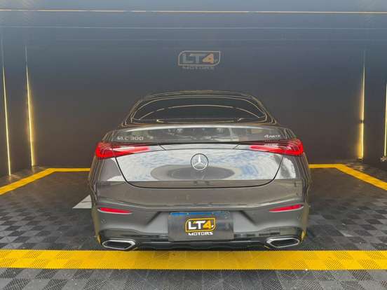 MERCEDES-BENZ-GLC 300-2025