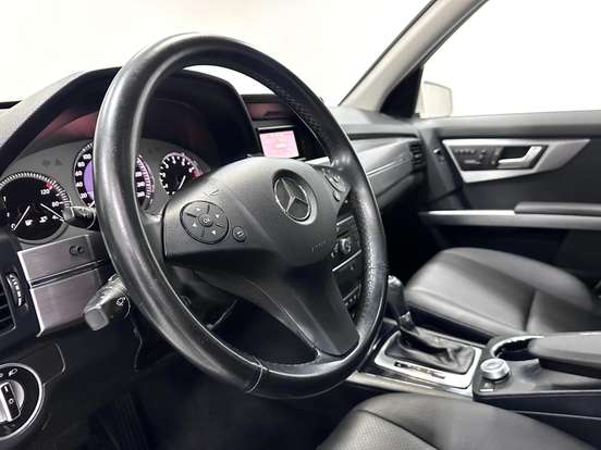 MERCEDES-BENZ-GLK 300-2011
