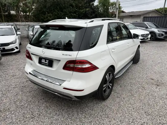 MERCEDES-BENZ-ML 350-3.0 BLUETEC V6 DIESEL 4P AUTOMÁTICO MERCEDES-BENZ-ML 350-2013
