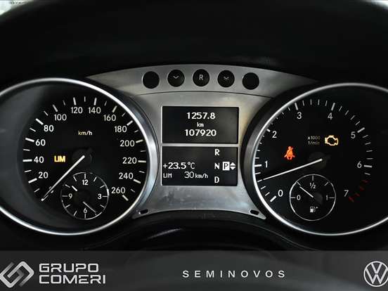MERCEDES-BENZ-ML 500-5.0 V8 24V GASOLINA 4P AUTOMÁTICO MERCEDES-BENZ-ML 500-2010