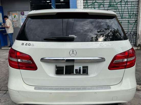 MERCEDES-BENZ-B 200-1.6 SPORT TURBO GASOLINA 4P AUTOMÁTICO MERCEDES-BENZ-B 200-2013